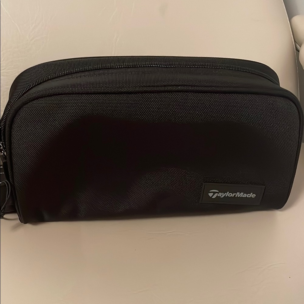 TaylorMade Players Small Organizer Black Sleek Durable Design